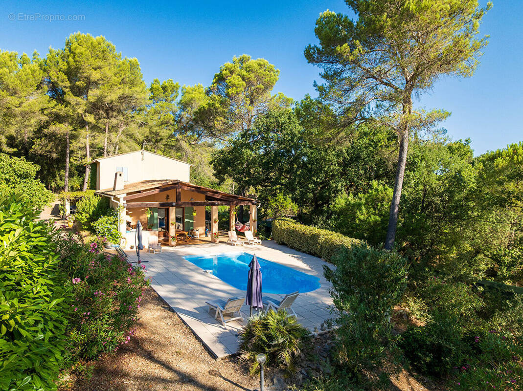 Maison à LE CANNET-DES-MAURES
