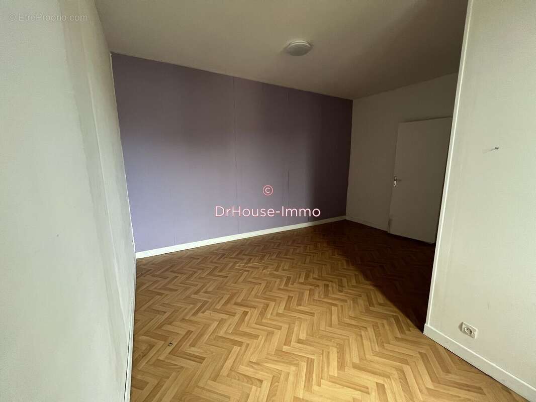 Maison à MEHUN-SUR-YEVRE