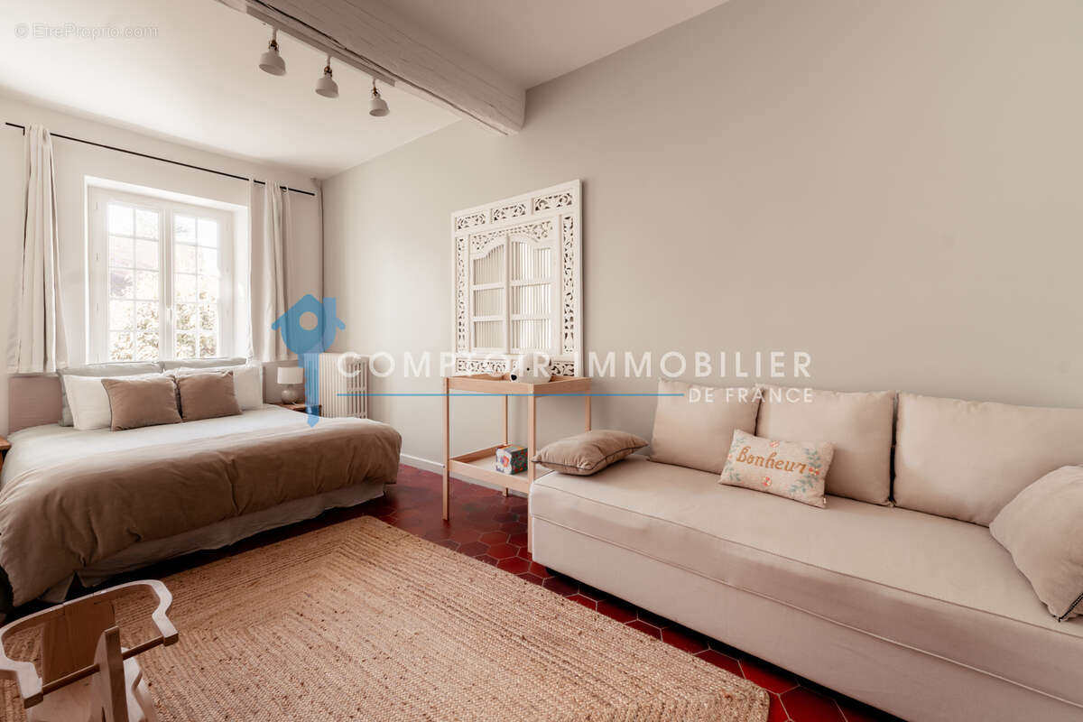 A vendre Dpt Eure (27) entre Anet et Pacy sur Eure maison 210 m2 avec piscine sur terrain de 2 787 m2 - photo 14