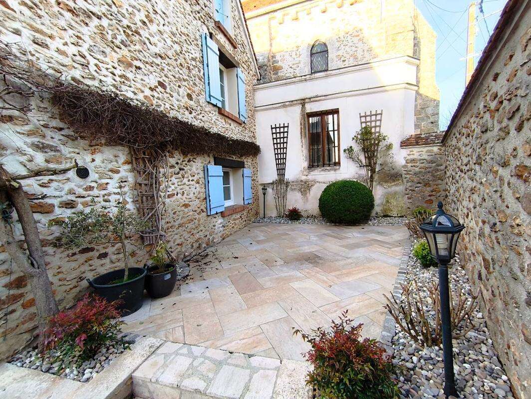 Maison à DAGNY