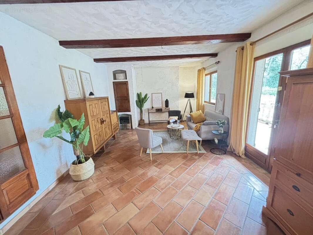 Maison à FIGANIERES