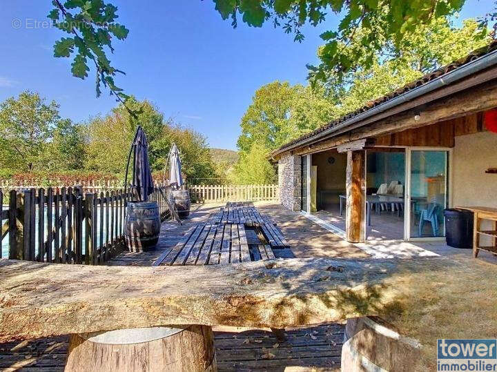 Maison à AMBEYRAC