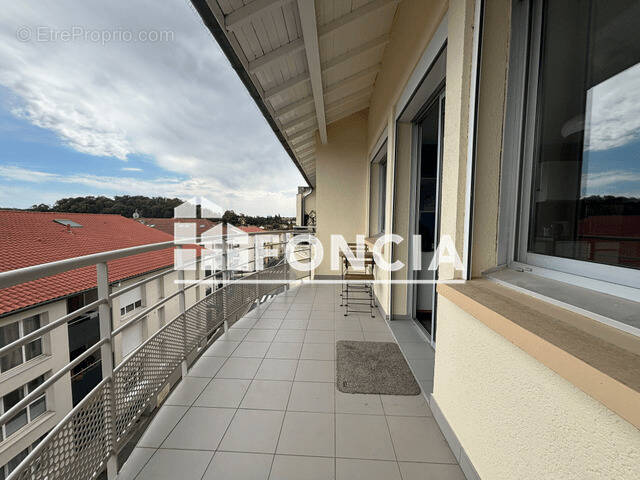 Appartement à MEYZIEU