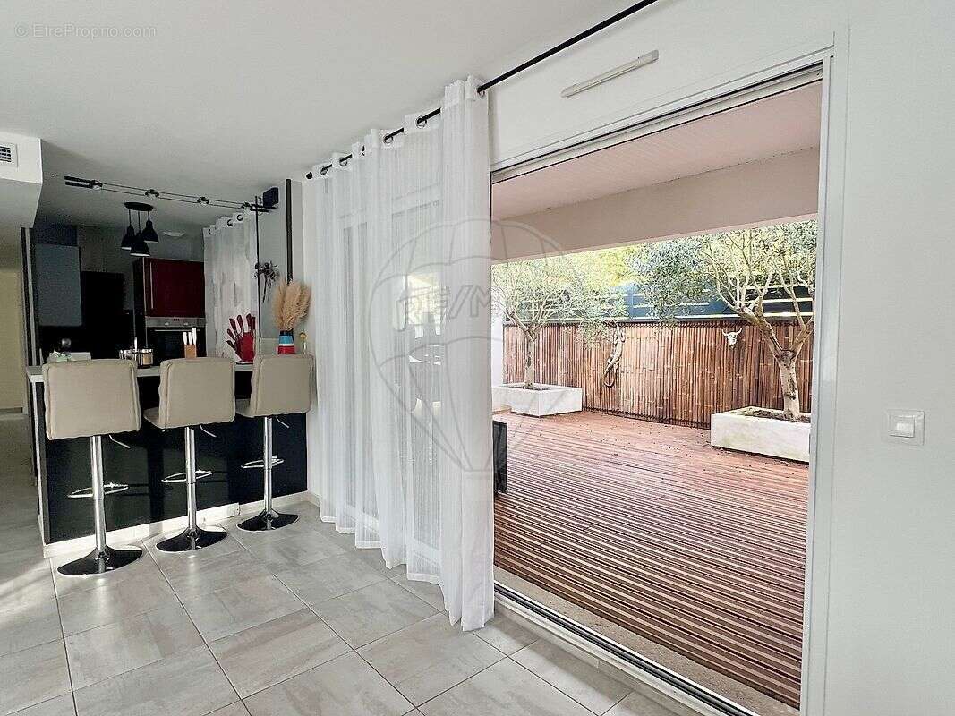 Maison à LES MATHES