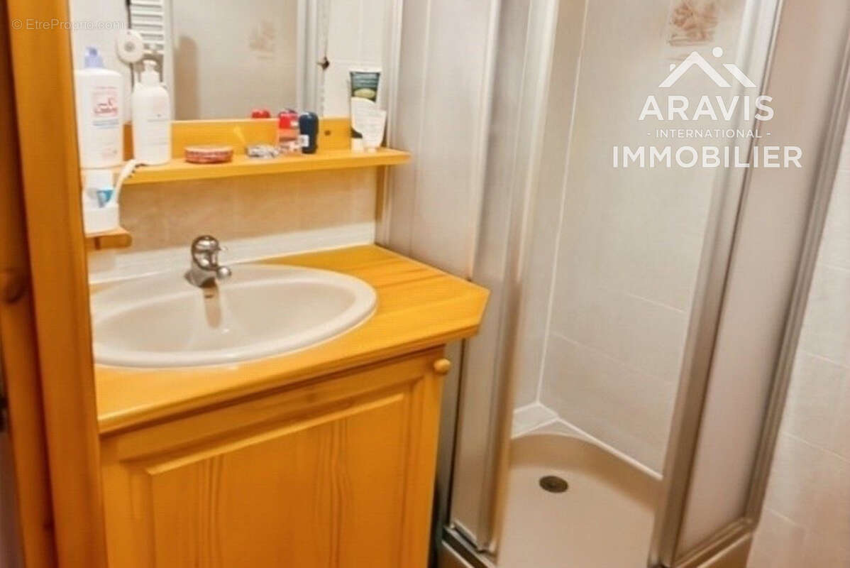 Appartement à MORILLON