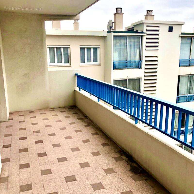 Centre ville toulon - tout a proximite - appartement de type 3 - cellier - - photo 5