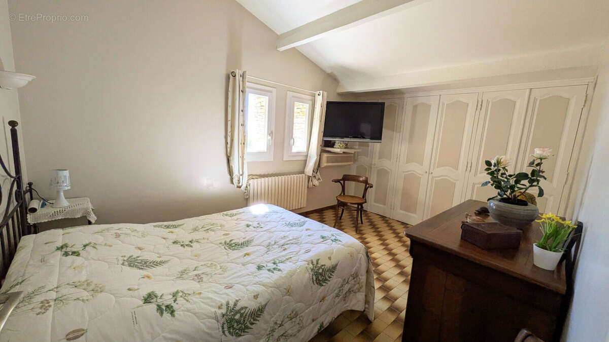 Maison à L'ISLE-SUR-LA-SORGUE