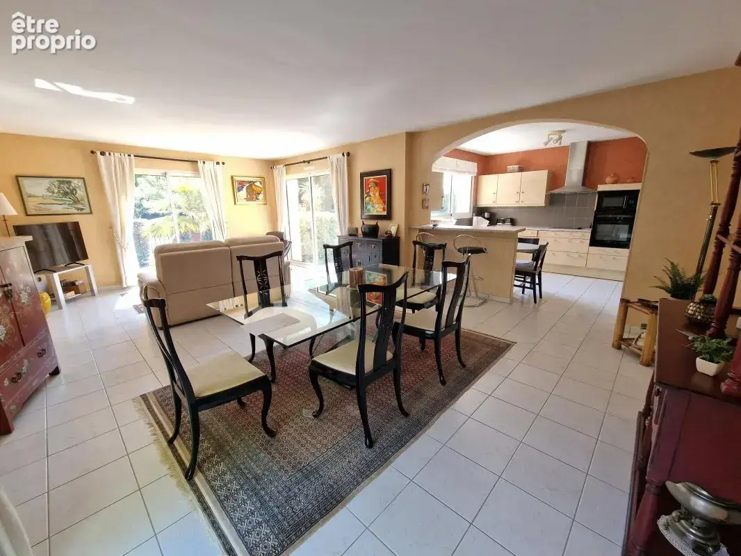 Maison style néo-provençal 3 chambres à 1.4 km proche des commerces et de la plage - photo 3