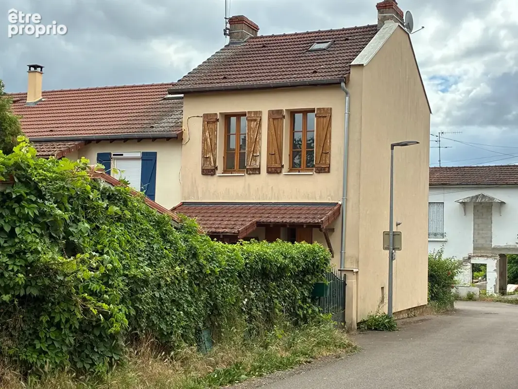 Maison à CHATENOY-LE-ROYAL