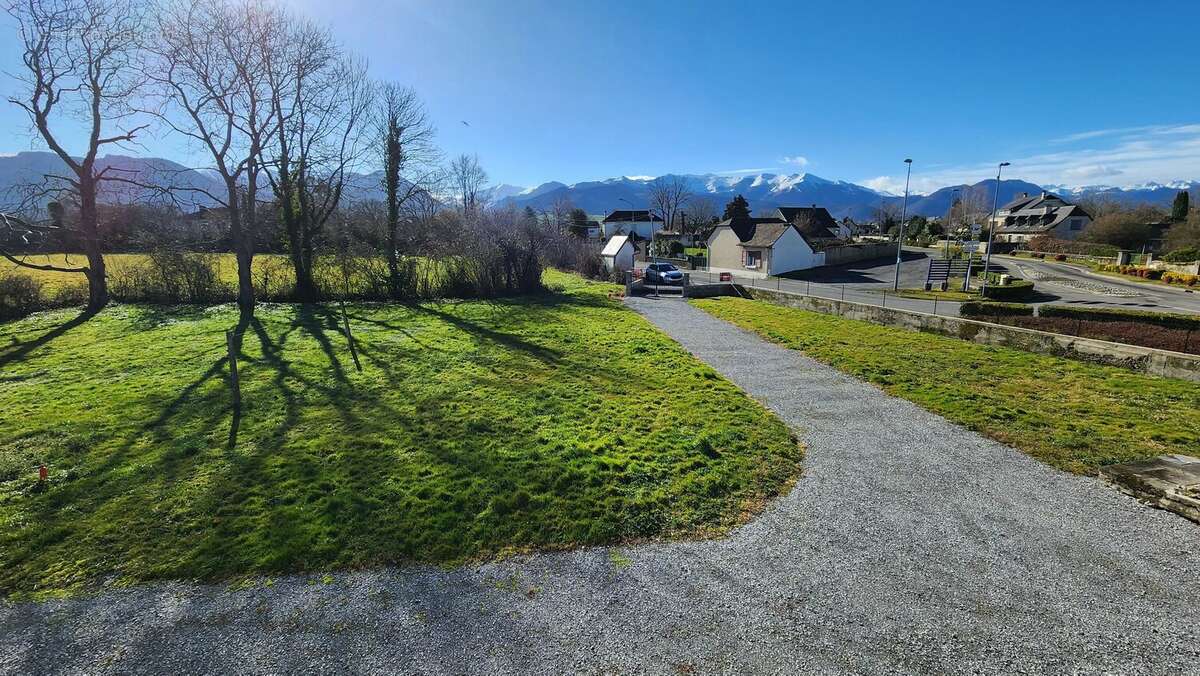 Appartement à ASSON