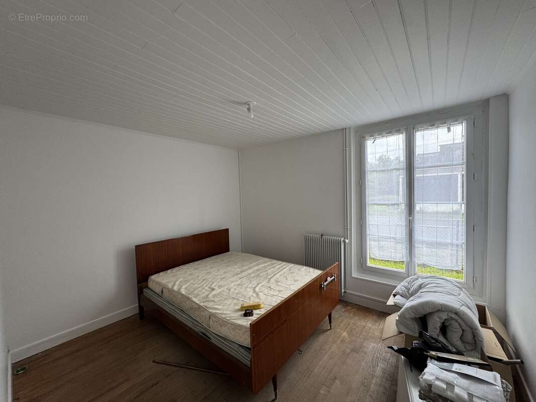 Maison à SAINT-PIERRE-DU-PALAIS