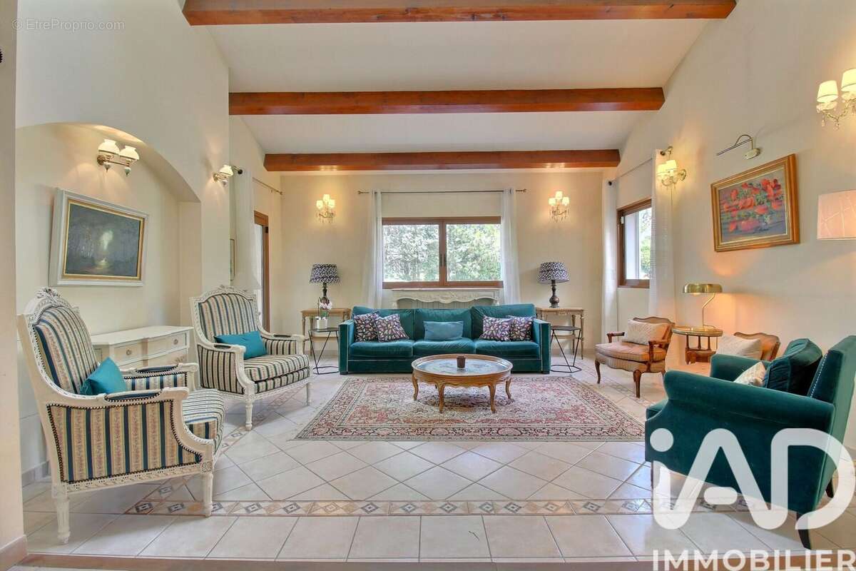 Photo 2 - Maison à CABRIES