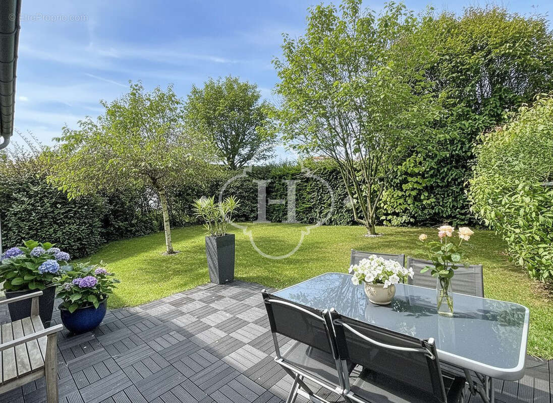 Maison à MAREIL-SUR-MAULDRE