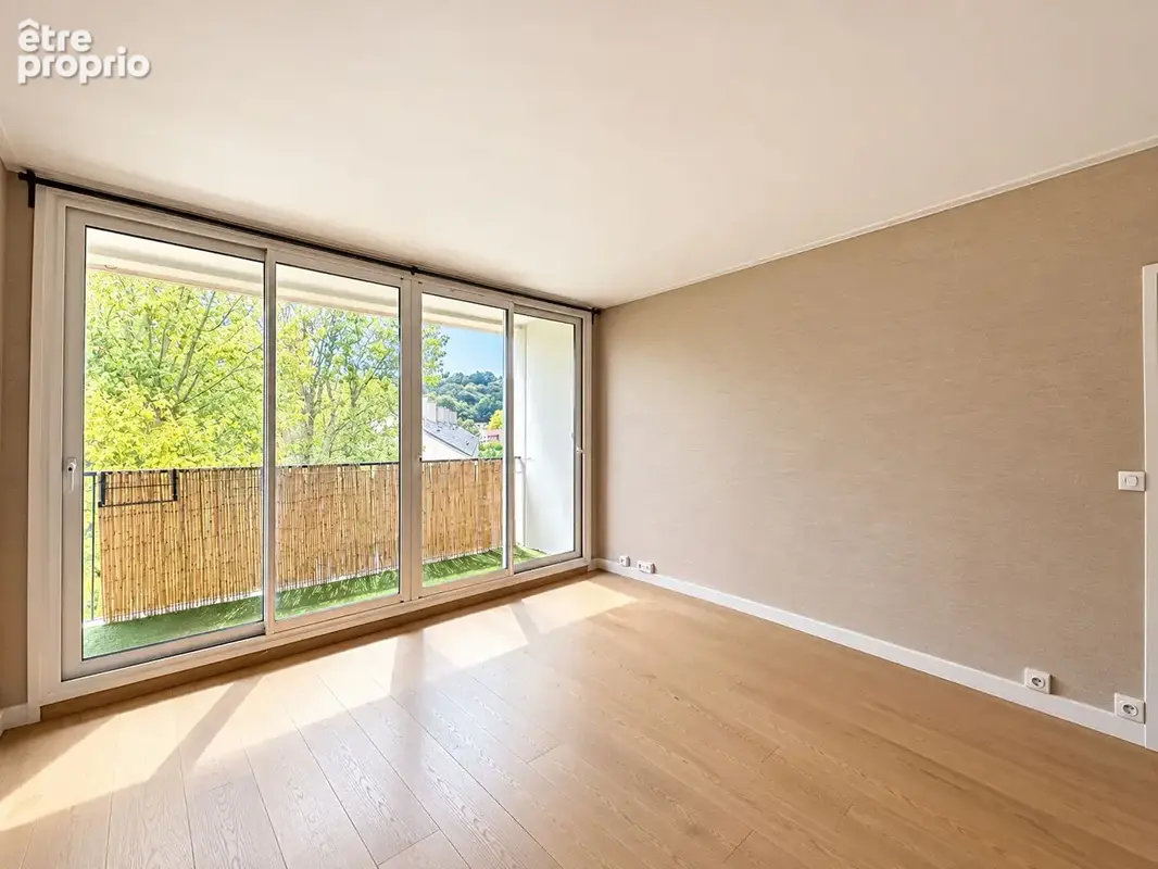 Appartement Buc 3 pièce(s) 56.03 m2 - photo 2