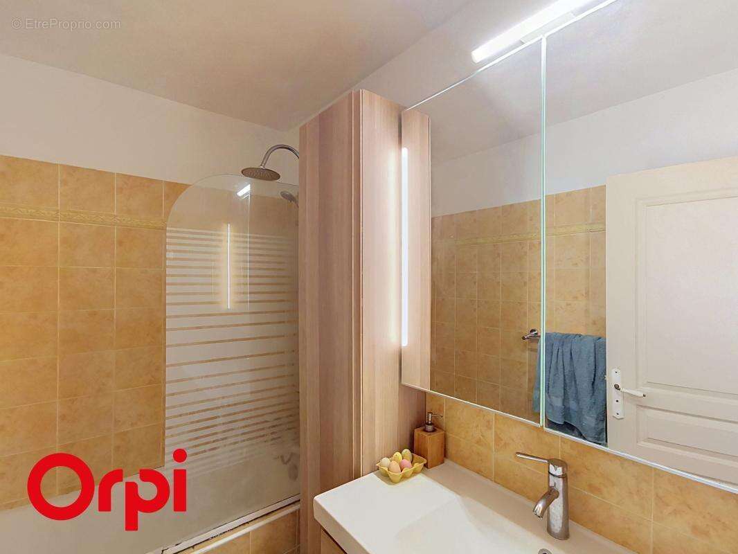 Appartement à HYERES