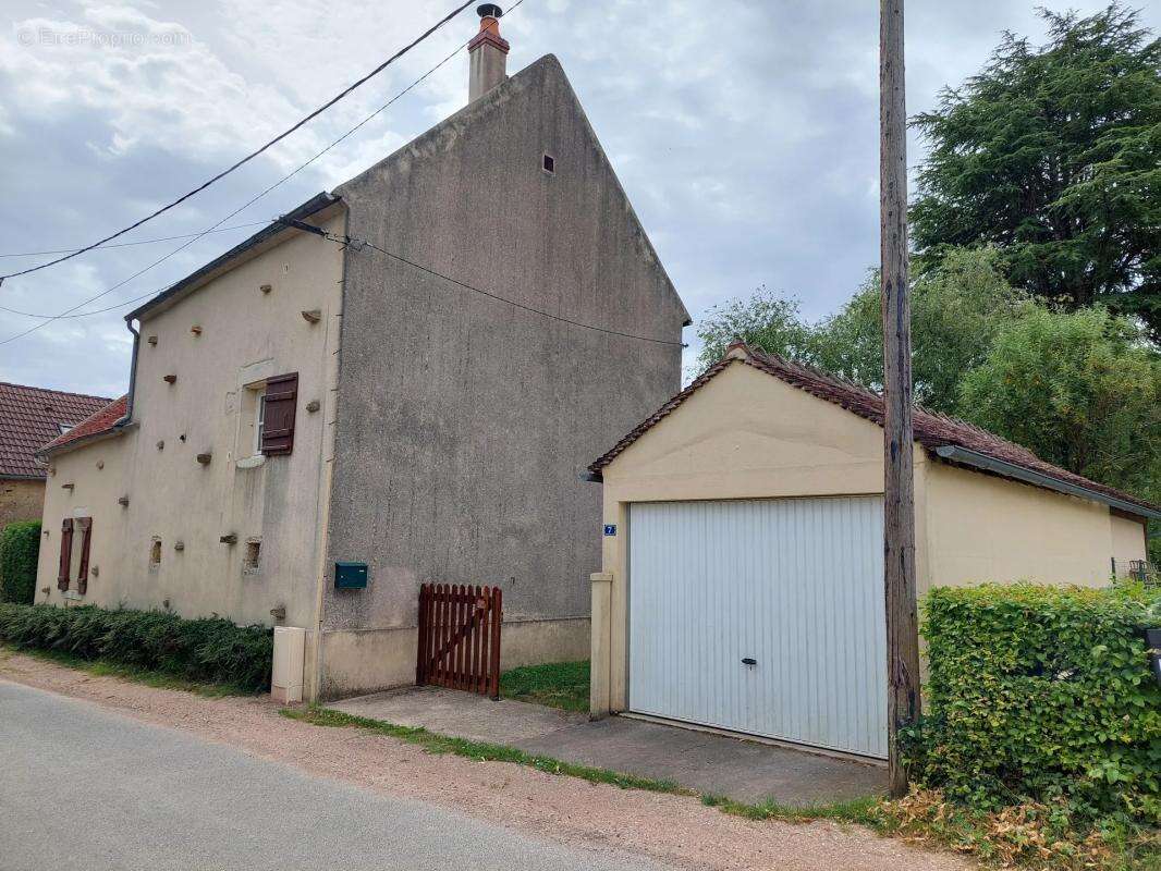 Maison de 6 pièces de 106 m² à Corvol-l'Orgueilleux - photo 7