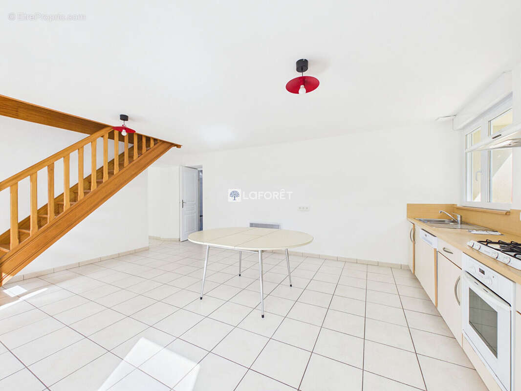 Maison à SAINT-EVARZEC