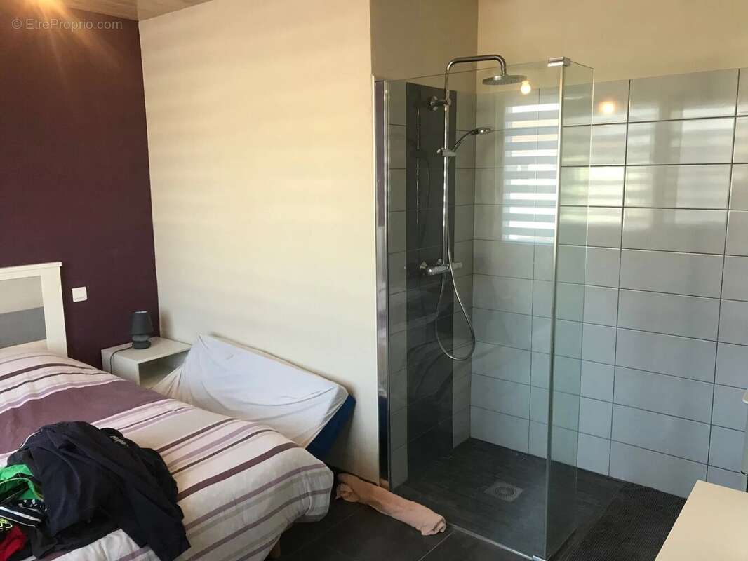 Grande maison avec quatre chambres - photo 7