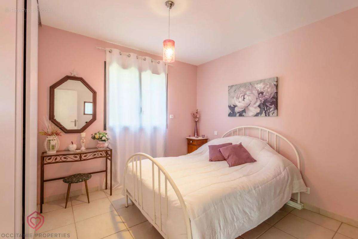 Maison à BOUILHONNAC