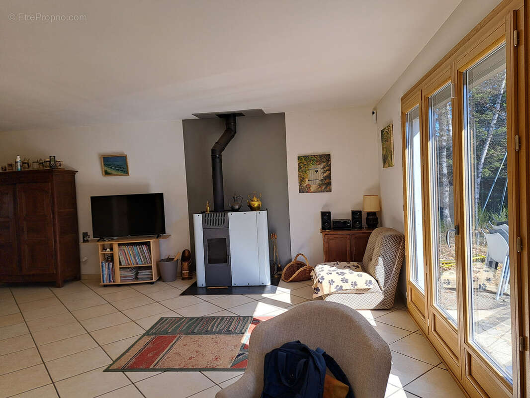 Maison à LE CHAMBON-SUR-LIGNON
