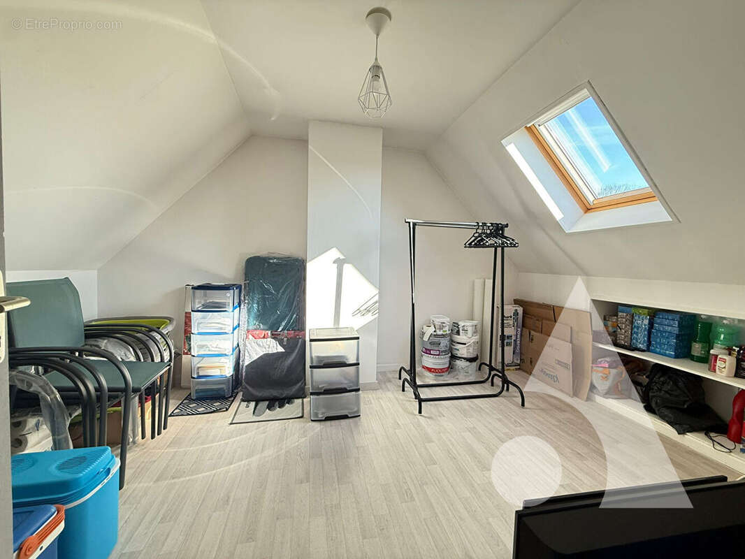 Maison à ESTREES-SAINT-DENIS