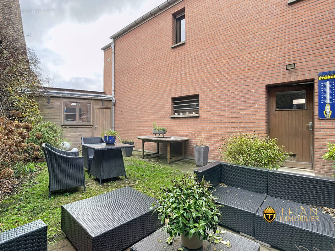 Maison 6 chambres, jardin, garage et local commercial - Saint-Pol-sur-Mer - Titan Immobilier - Maison à FORT-MARDYCK