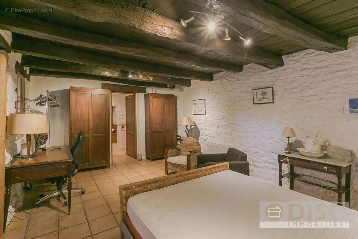 Maison à CASTELNAU-DE-MONTMIRAL