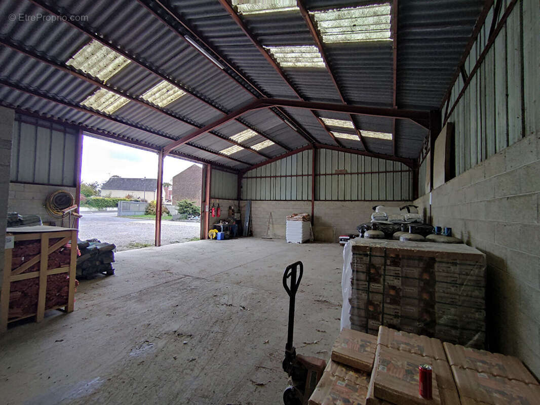 Commerce à SEBONCOURT