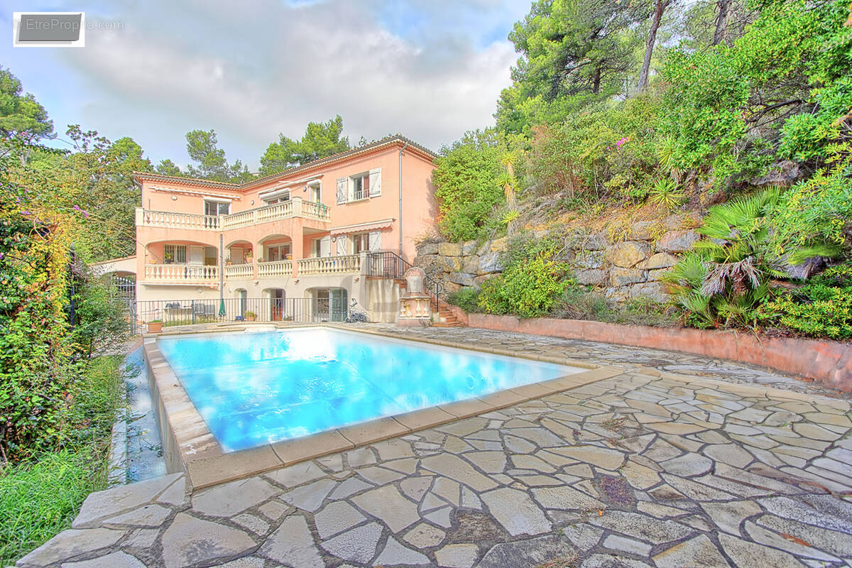 Maison à HYERES
