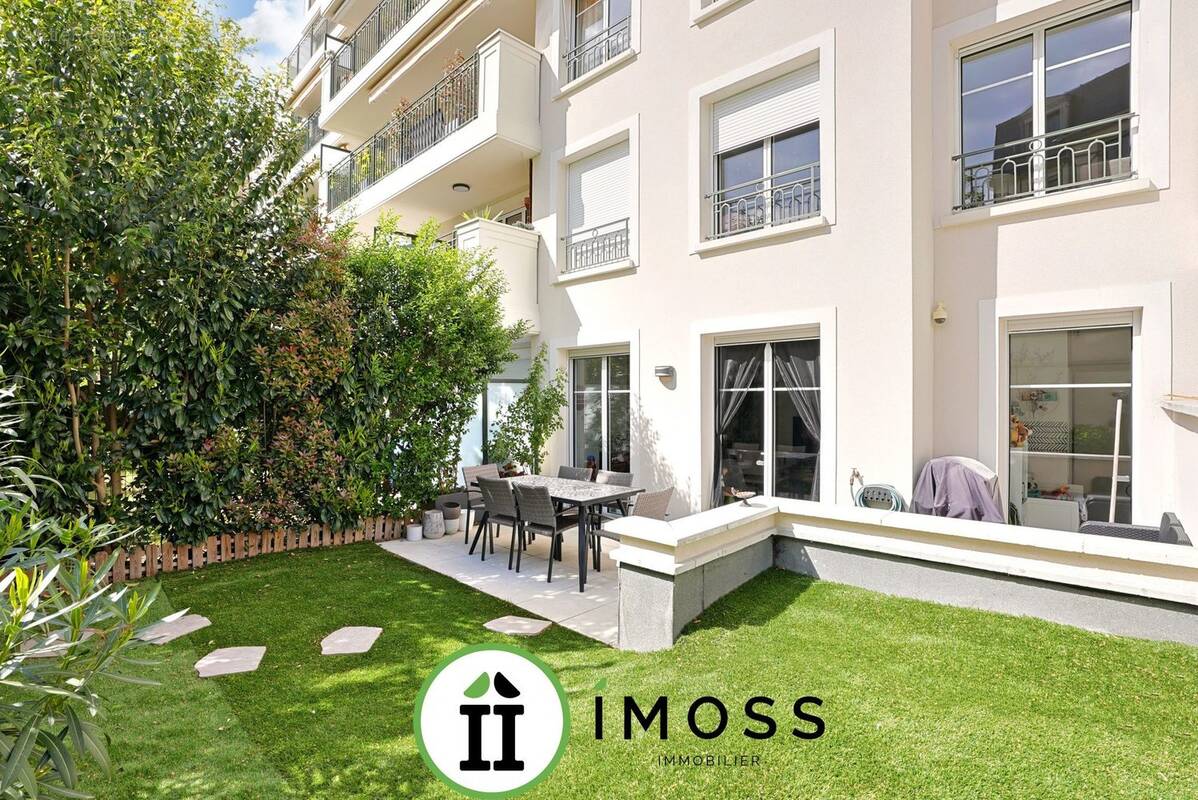 Appartement à LA GARENNE-COLOMBES