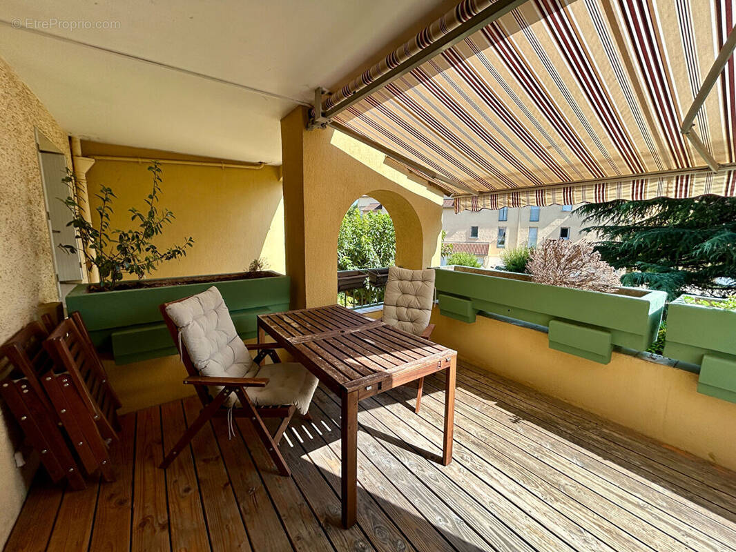 Appartement à GUILHERAND-GRANGES