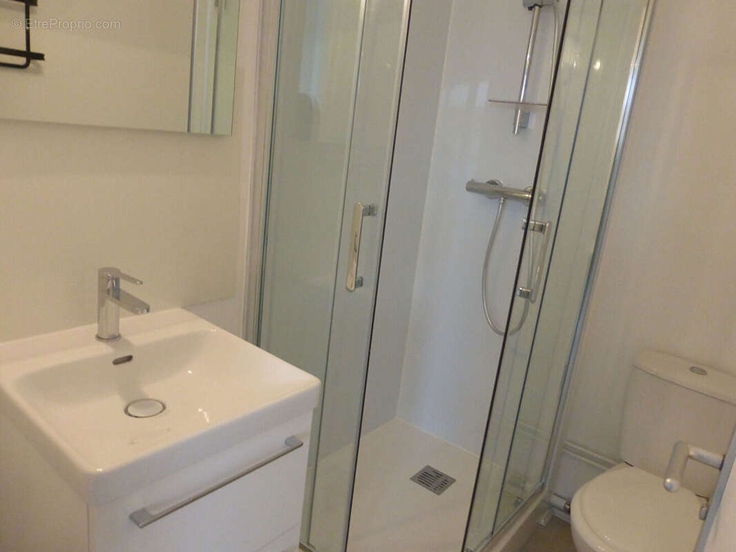 ISSOIRE / Lot de 3 studios de 18,60 M2 chacun pour investisseur ! - photo 6