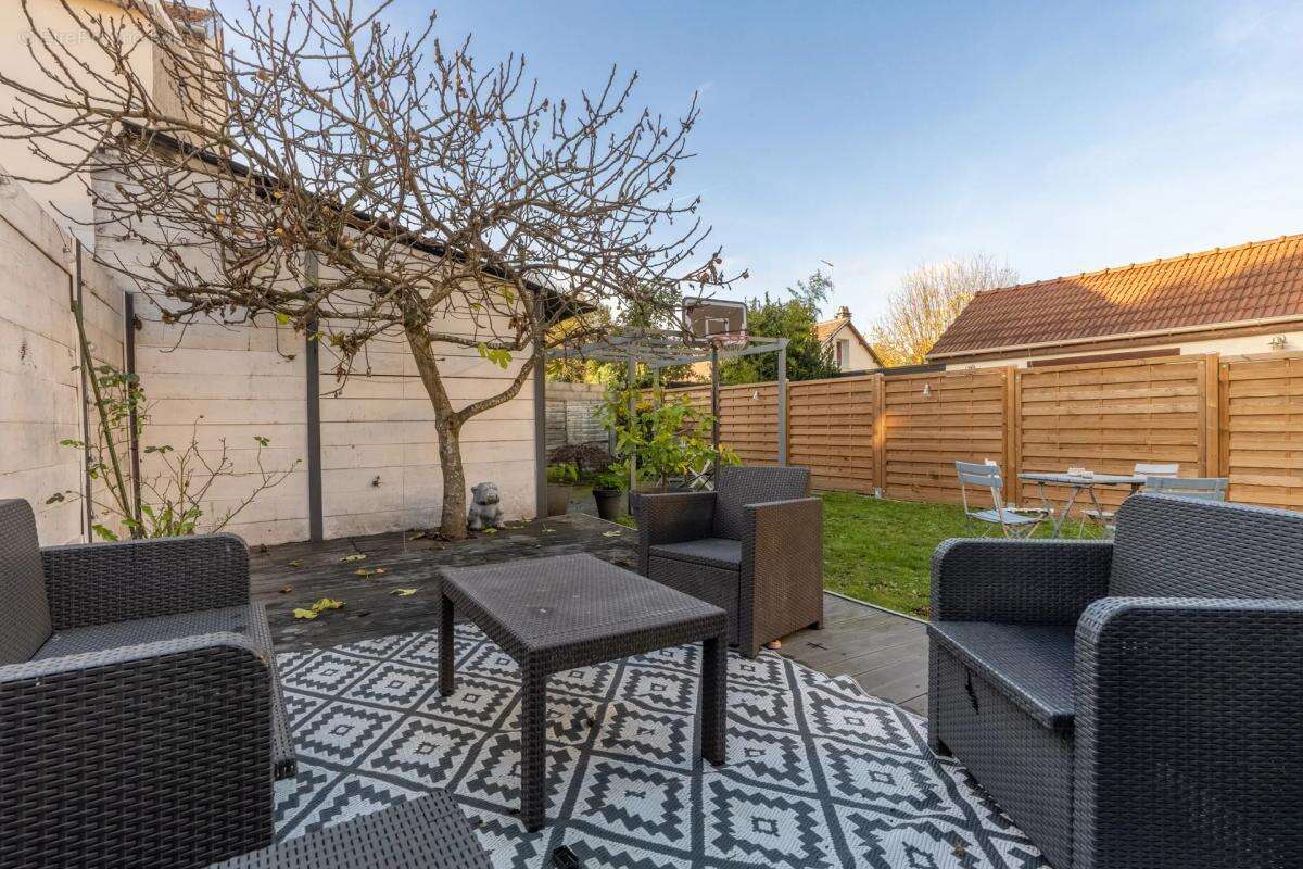 Maison à MONTLIGNON