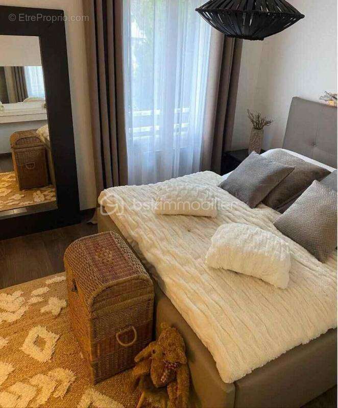 Maison à SAINT-PIERRE-LES-NEMOURS