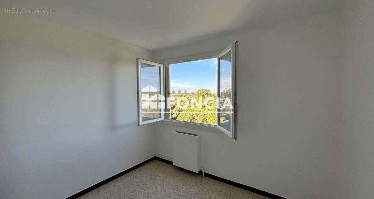 Avignon résidence Les Colombes : T4 spacieux de 71m² avec cave - photo 4