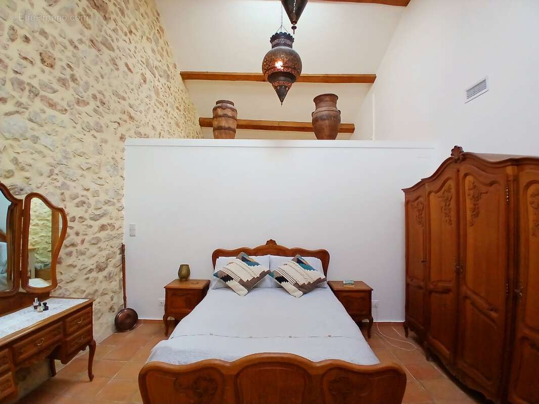 Maison à SAINT-CHINIAN