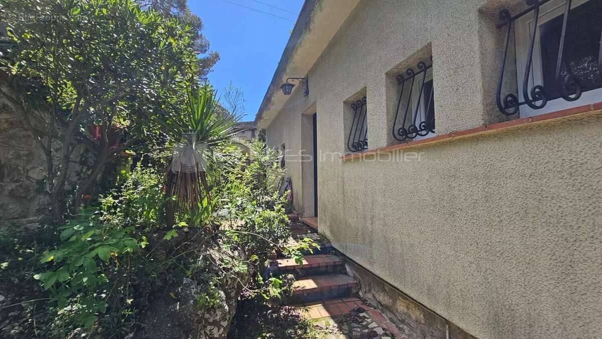 Villa avec piscine et belle vue proche village - photo 11