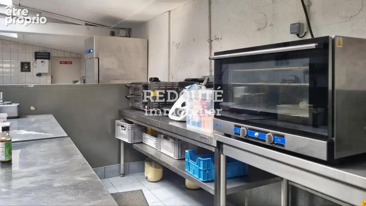 Murs à vendre d'un local commercial avec maison privative - photo 4