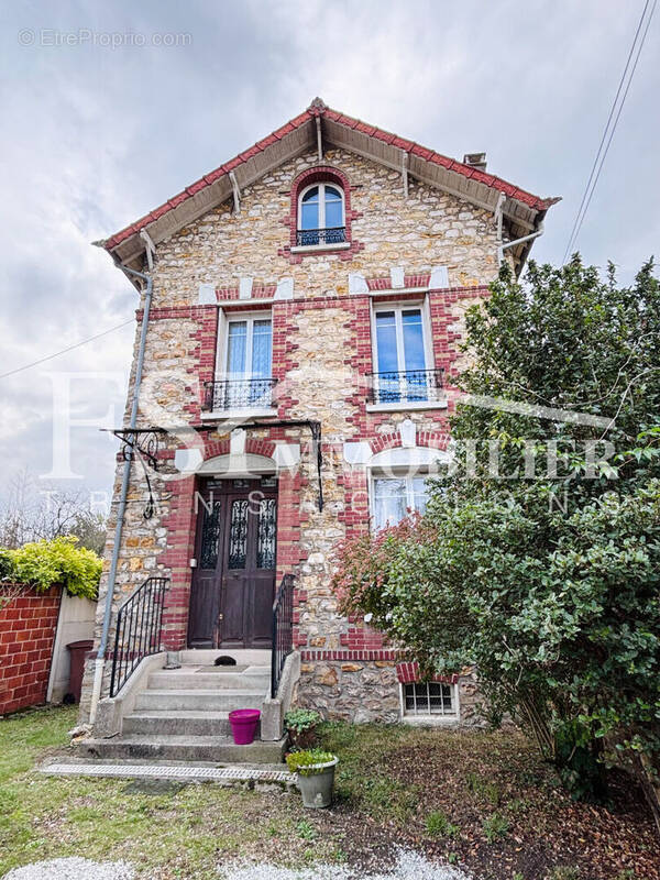 Maison à SAINT-LEU-LA-FORET