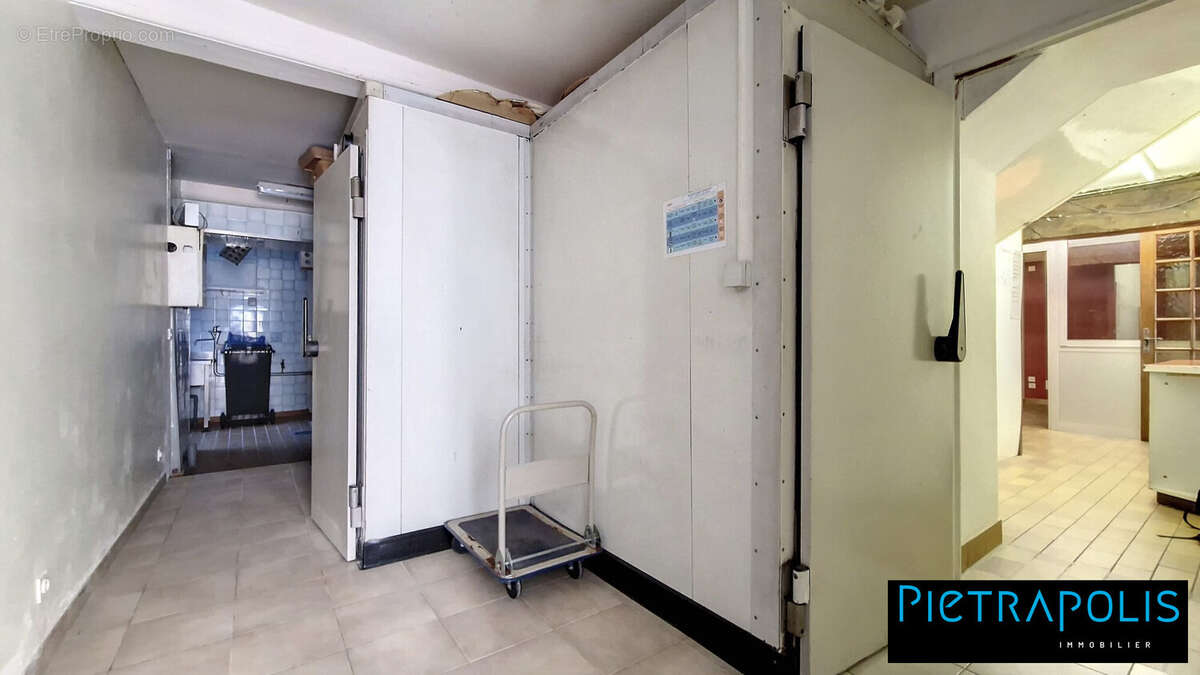 Appartement 380 m² à La Clayette  - photo 7