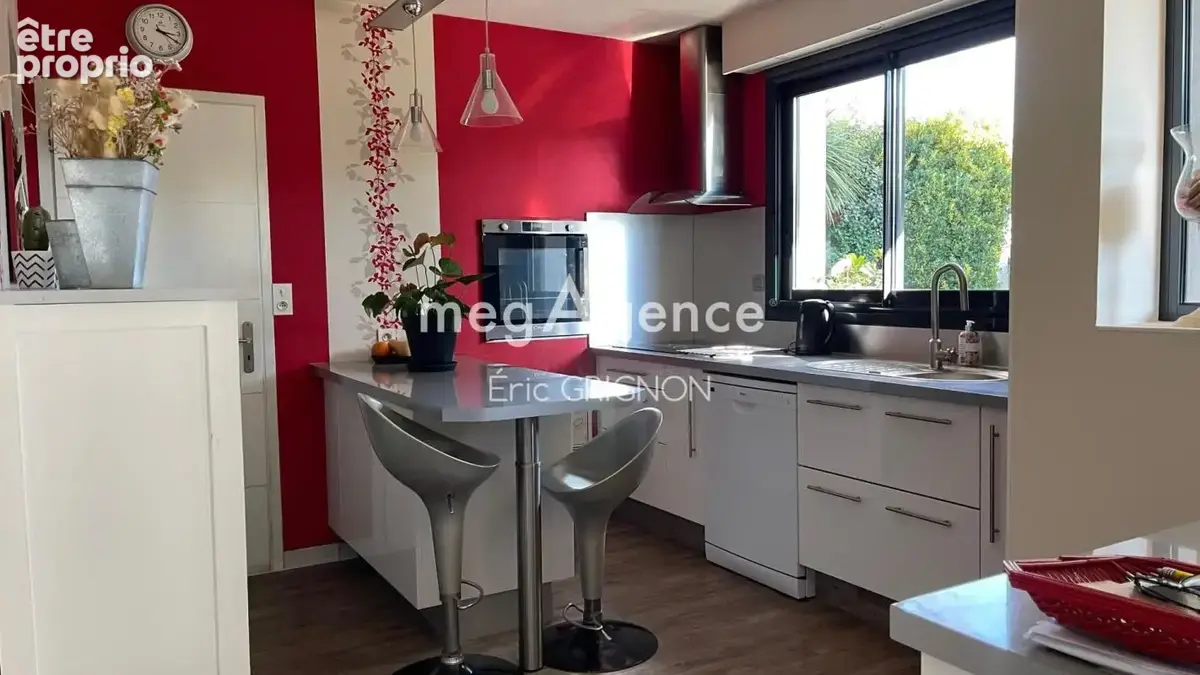 Maison 4 pièces avec piscine et dépendances ! - photo 3