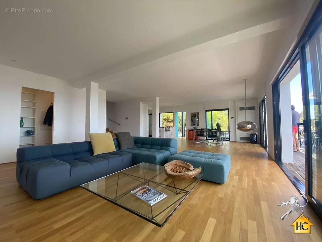 Maison à VALLAURIS