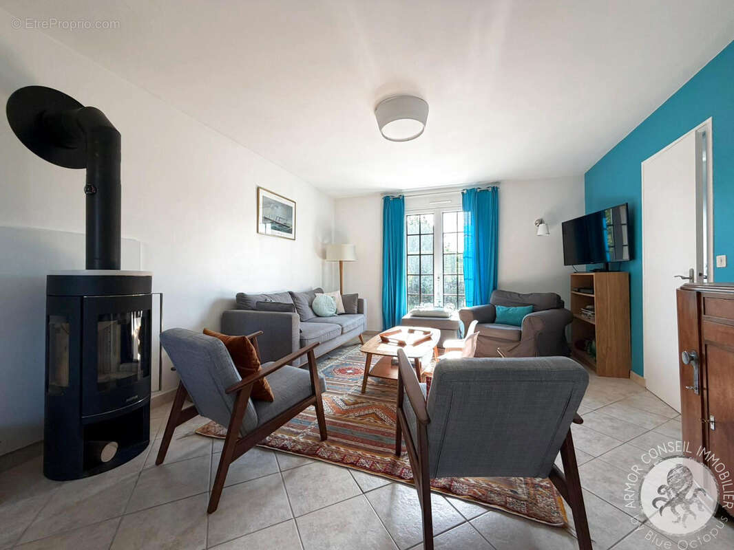 Maison à SAINT-JACUT-DE-LA-MER