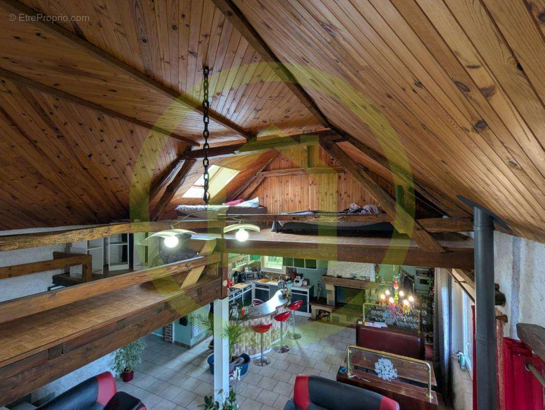 Maison à L&#039;ABERGEMENT-DE-CUISERY