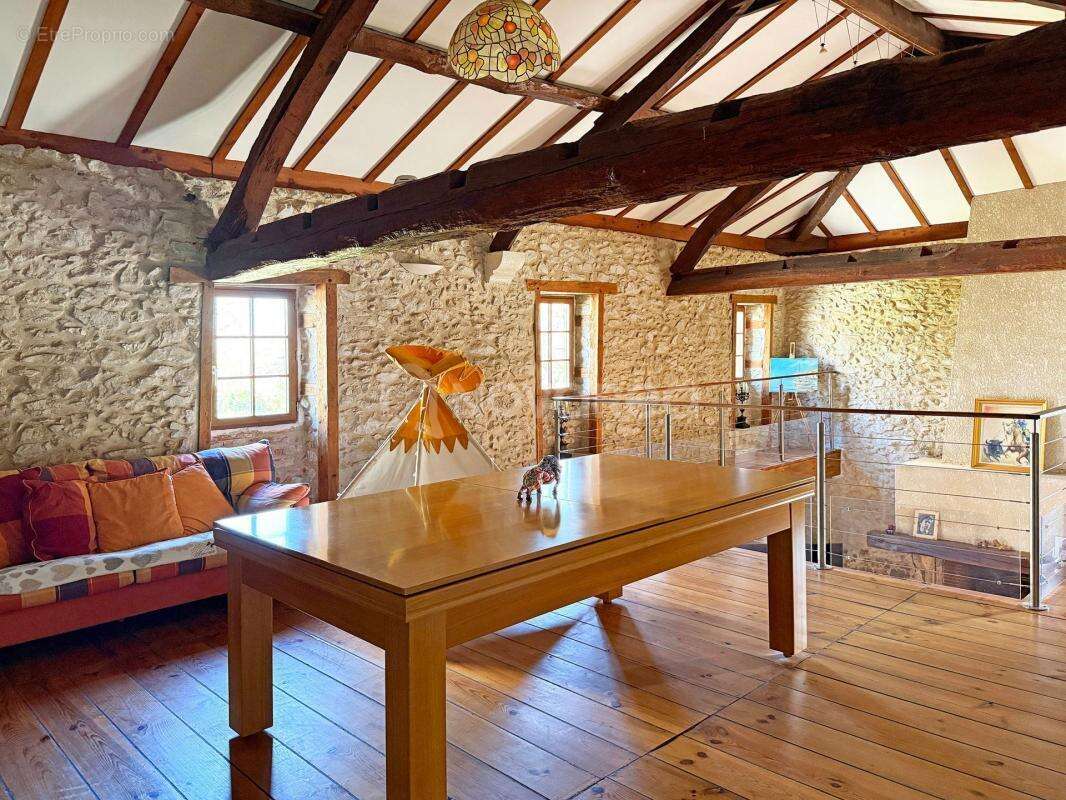 Propriété 7 pièces - photo 8