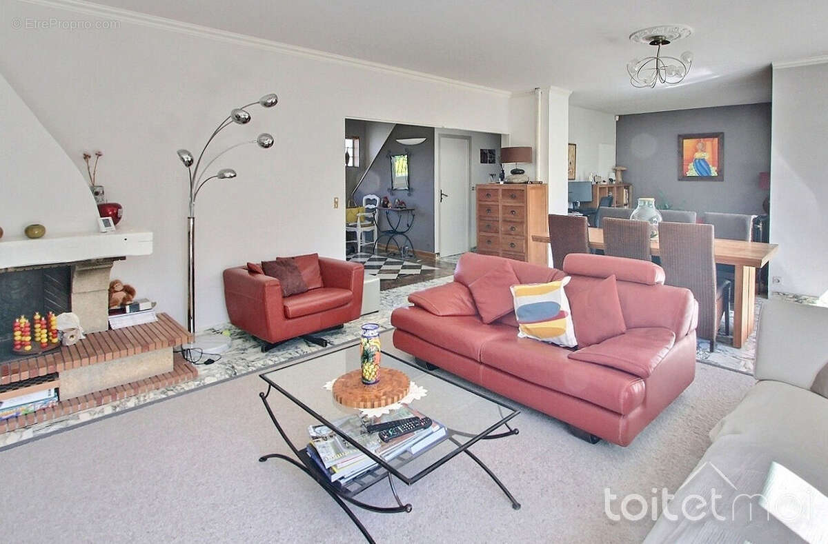 Maison à LES MOLIERES