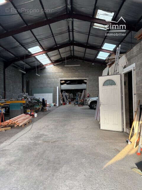 Commerce 840 m² à Tullins  - photo 4