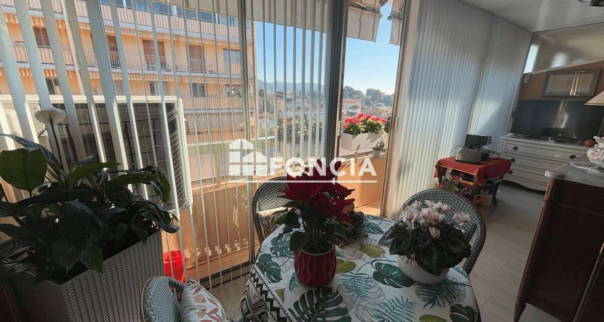 Appartement à LE CANNET