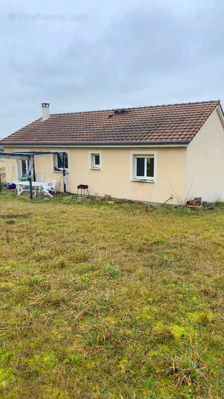 Maison à SAMPIGNY