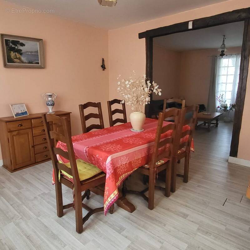 Maison à ETREPAGNY